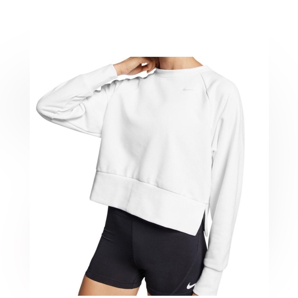 🤍NIKE- Sportswear Women's Plush Crew-Neck Crop Sweatshirt